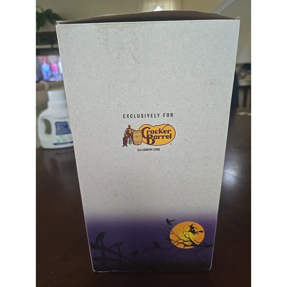 Cracker Barrel Haunted House Glitter Globe new